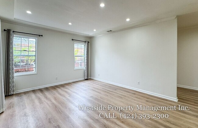 Building Photo - 8120 Glider Ave