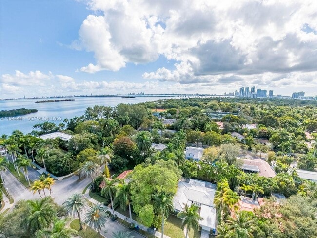 Building Photo - 680 NE 57th St