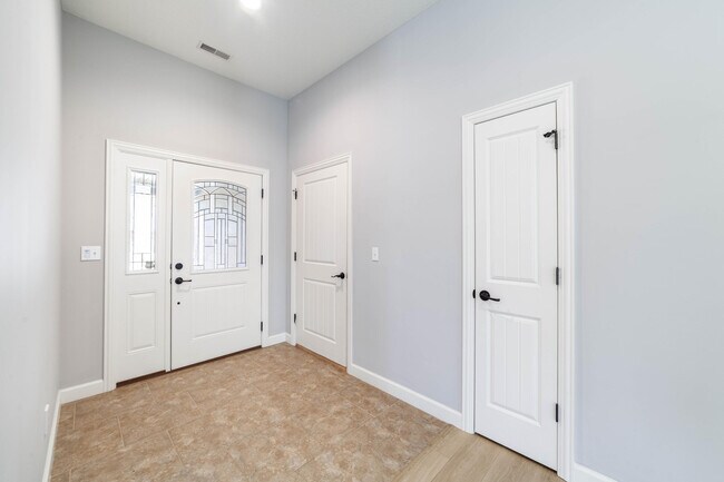 Building Photo - 7416 Rosedown Dr