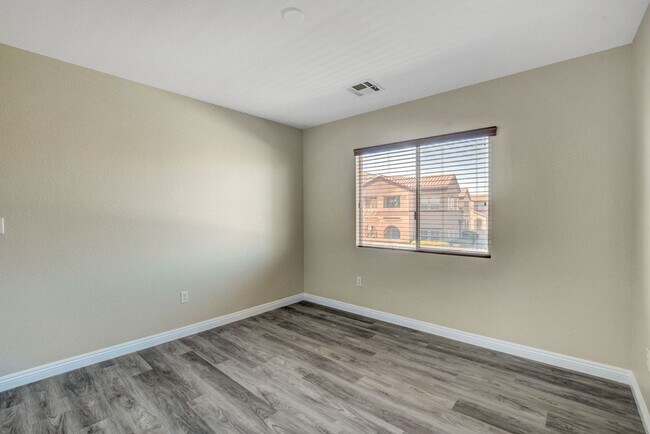 Building Photo - 7465 Poppy Hills Ct