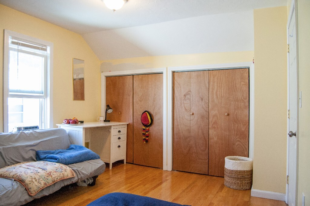 Building Photo - 40 Plymouth St