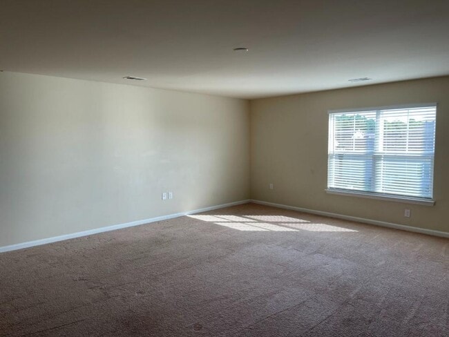 Building Photo - 5373 Grosseto Way