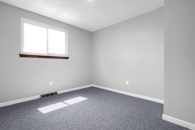 Building Photo - 3114 Glenshaw Ave