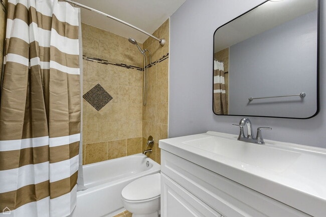 Building Photo - 22180 Navaho Ave