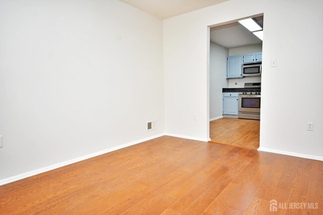 Building Photo - 25 Goodwin Dr