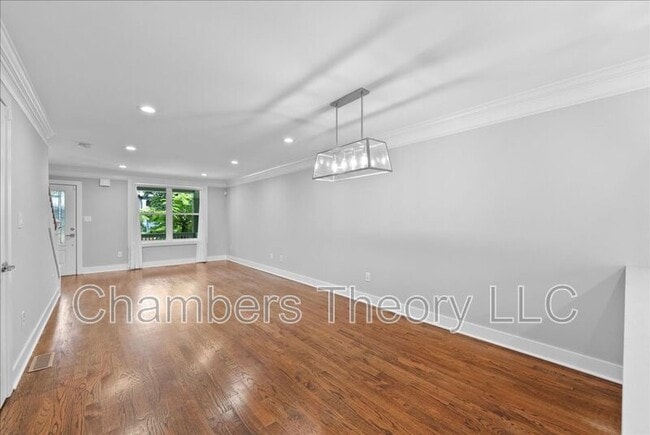 Building Photo - 1273 Oates St NE