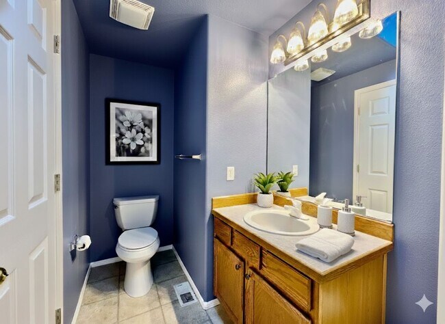 Building Photo - Spacious SW Tigard Retreat with Entertainer’s Backyard & Modern Chef’s Kitchen