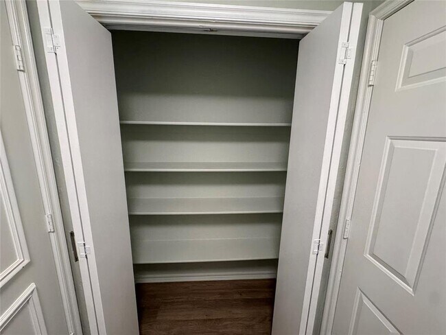 Building Photo - 8225 NW 83rd Pl