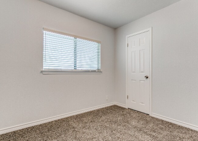 Building Photo - 5978 Sunrise Bend Dr