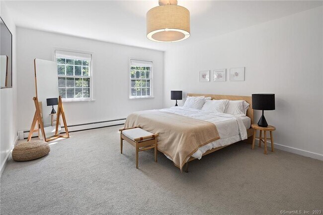 Building Photo - 33 Riverfield Dr