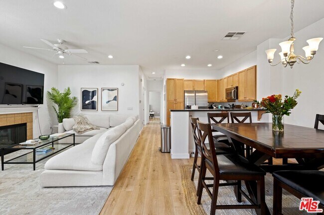 Primary Photo - 17969 Lost Canyon Rd