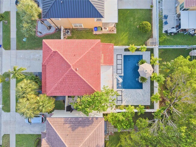 Building Photo - 15151 NW 6th Ct