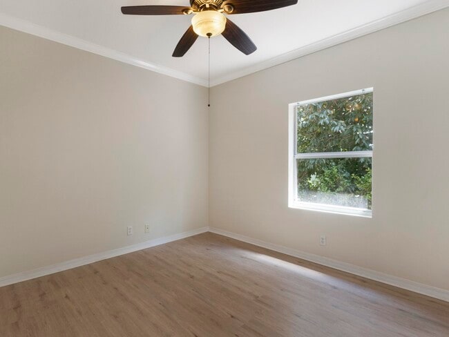 Building Photo - 316 Talia Cir
