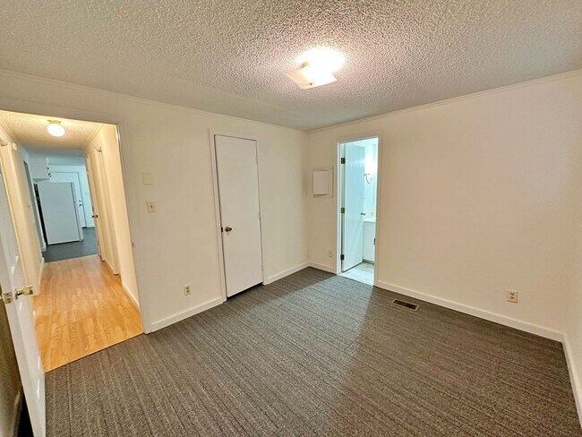 Building Photo - Renovated Rancher with 3 Bedrooms & 2 Baths!