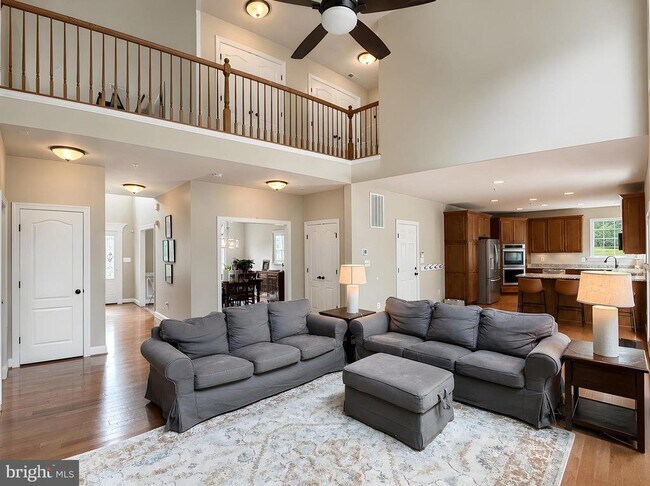 Building Photo - 23017 Holloway Ct