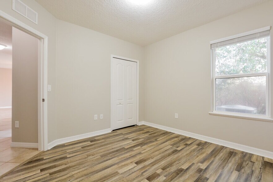Building Photo - 3627 Ryegrass St
