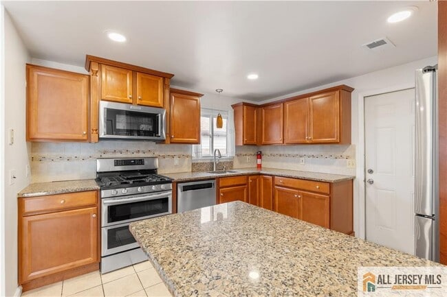 Building Photo - 1 Stanton St