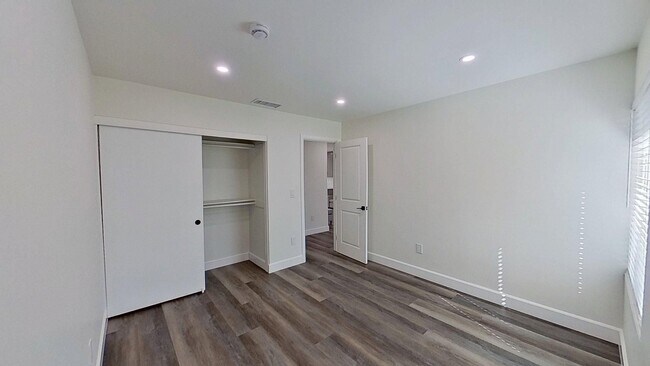 Building Photo - 8592 Cornwall Cir