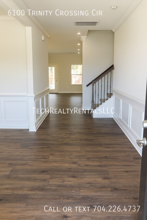 Building Photo - 6100 Trinity Xing Cir