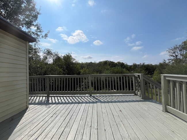 Building Photo - One Level House off Campbell Avenue