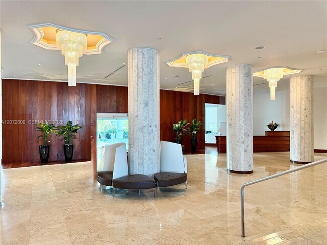 Building Photo - 5161 Collins Ave