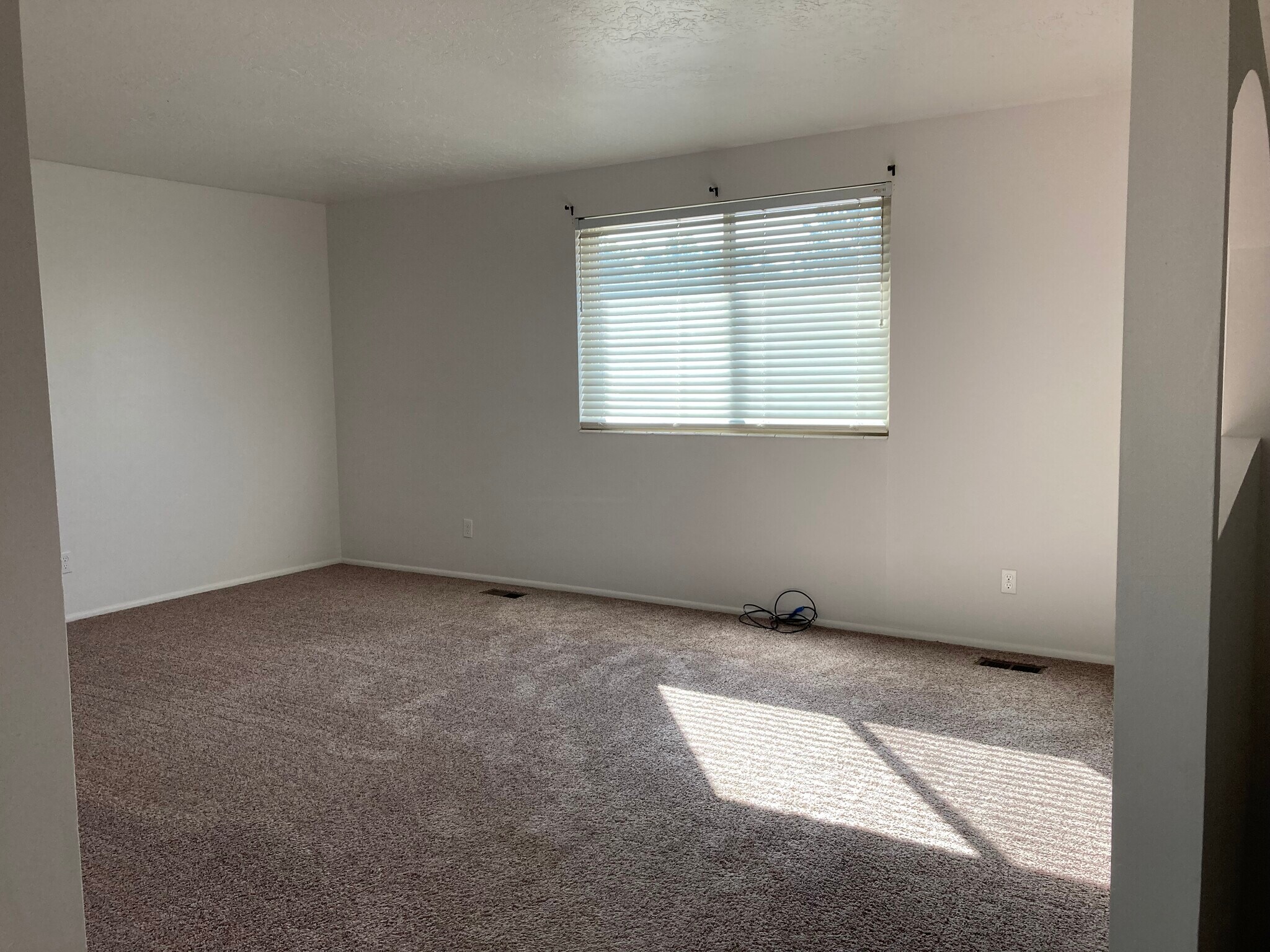 Building Photo - 2377 S 400 W