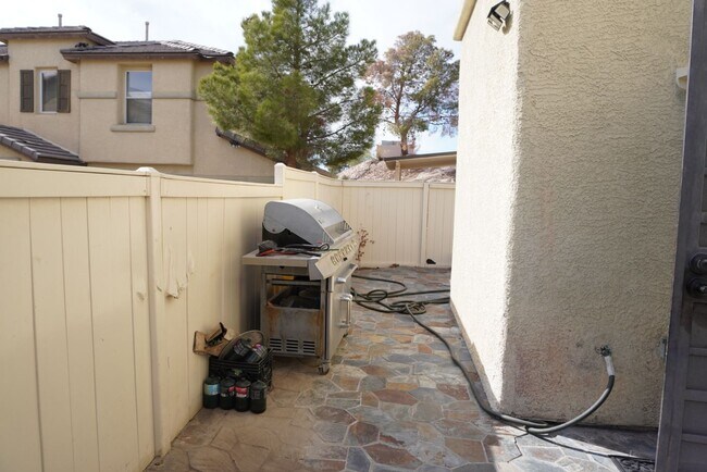 Building Photo - 4 Bedroom Home in Henderson NV!