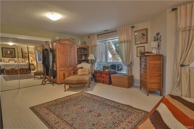 Building Photo - Charming Mountain Retreat across from Golf Course