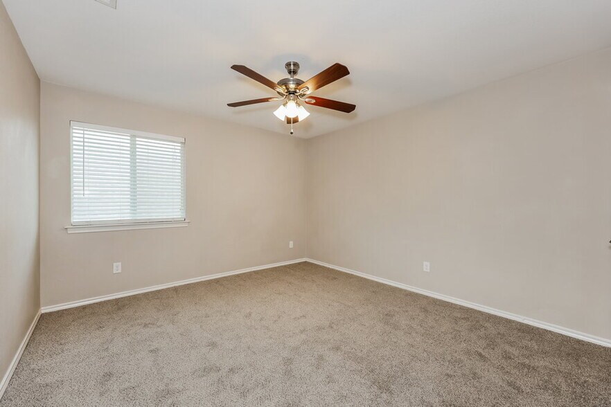 Building Photo - 5020 Cassidy Ln