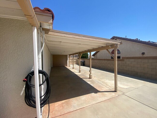 Building Photo - 5828 Ave L11