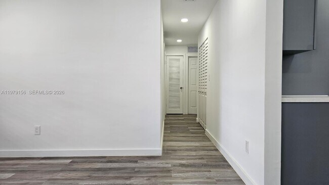 Building Photo - 1941 NW 32nd St