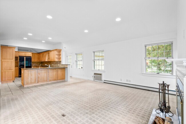 Building Photo - 1 Beech Rd