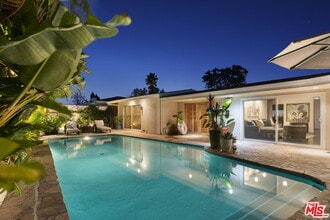 Building Photo - 8405 Edwin Dr