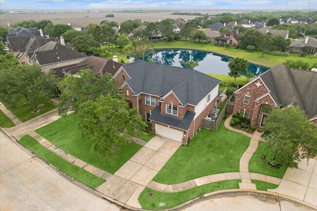 Building Photo - 1125 Shady Knoll Ln