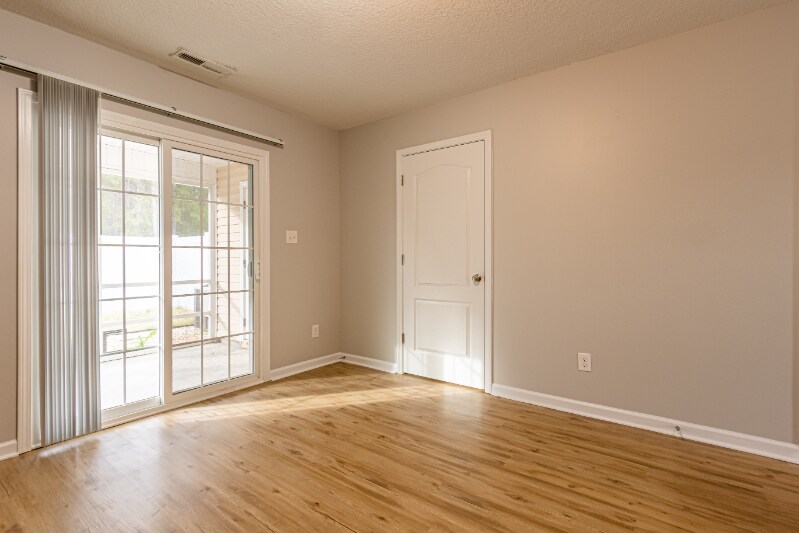 Building Photo - 133 Glen Cannon Drive