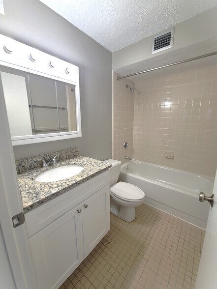 Building Photo - 48 Peninsula Pl