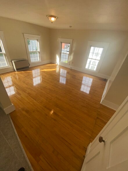 Living Room - 40 State St
