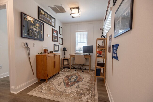 Building Photo - 1358 Landon Hills Dr