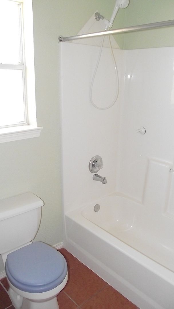 Building Photo - Northeast El Paso 3 Bed/2 Bath with Refrig A/C