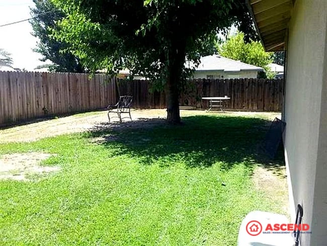 Building Photo - 613 Belle Ave