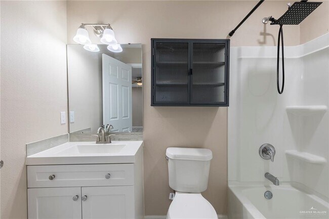 Building Photo - 39 Pecan Ave