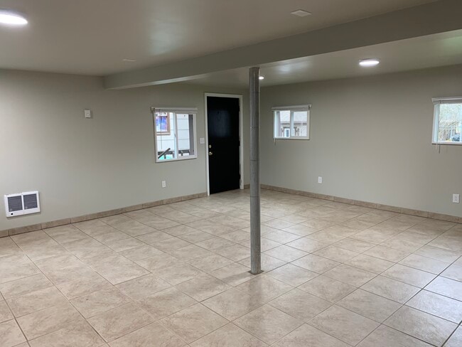 Lots of open space! (front door) - 1924 SE 139th Ave