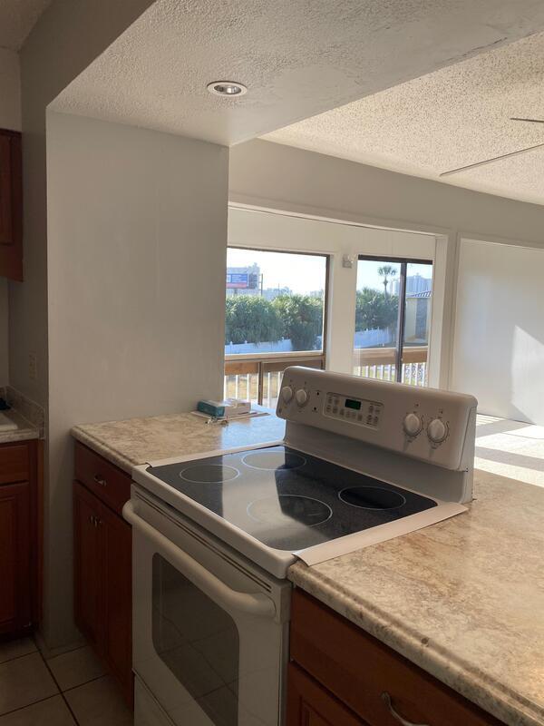 Building Photo - 4000 Gulf Terrace Dr
