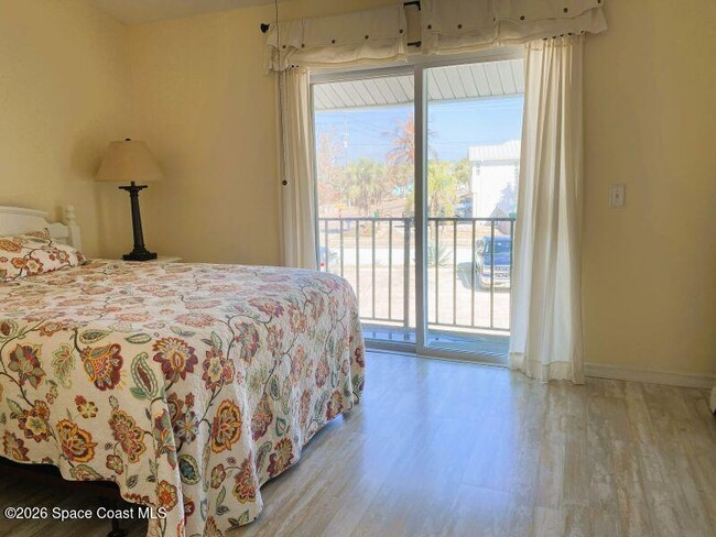 Building Photo - 403 Hayes Ave