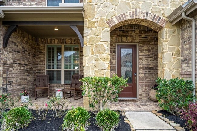 Building Photo - 28203 Middlewater View Ln