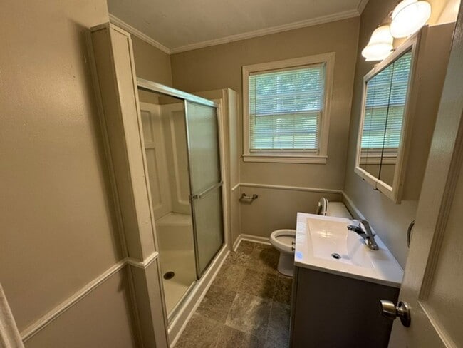 Building Photo - 245 Beechwood Cir