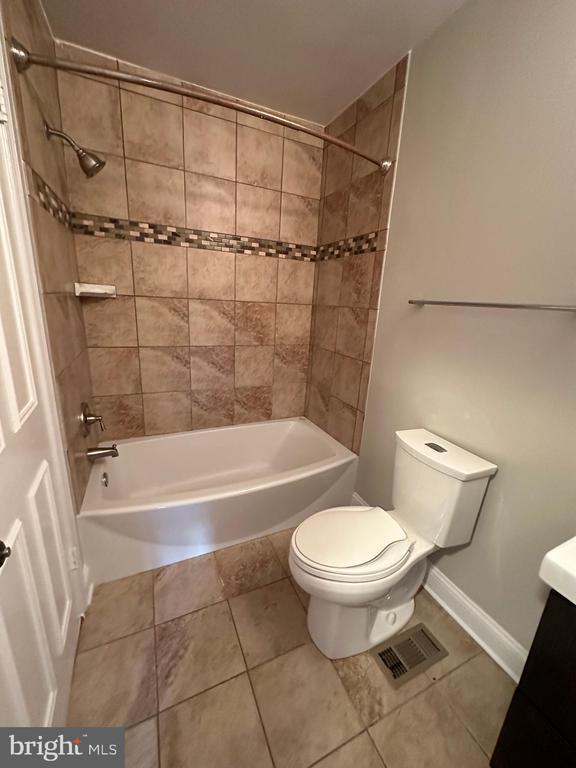 Building Photo - 10442 Storch Turn