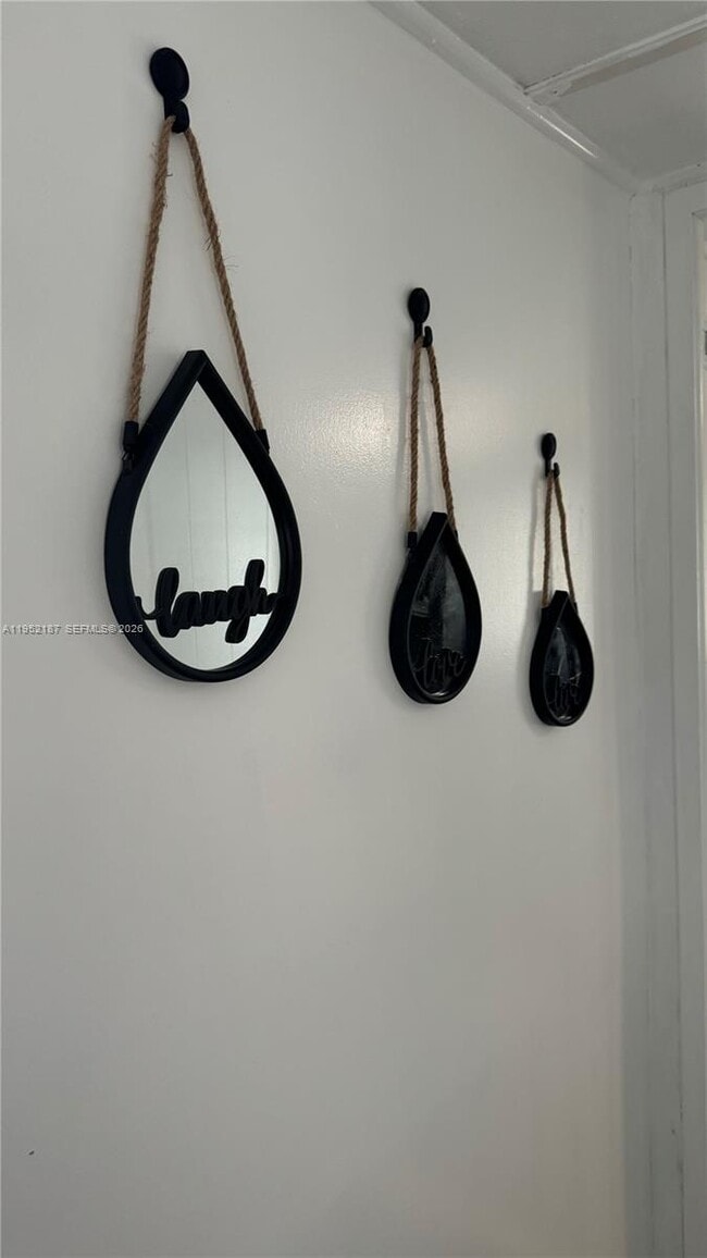 Building Photo - 601 NE 4th Ct.