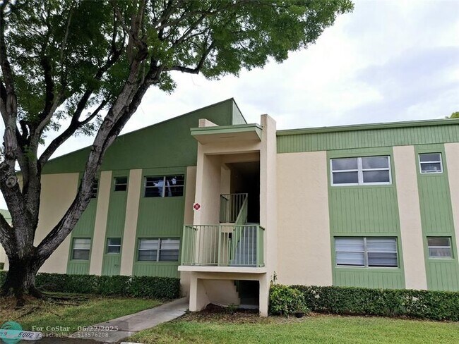 Building Photo - 4277 NW 89th Ave