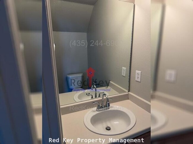 Building Photo - 1930 N Condo.